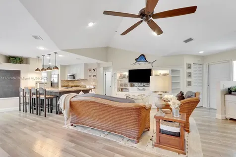 1127 E Seminole Avenue Jupiter FL 33477