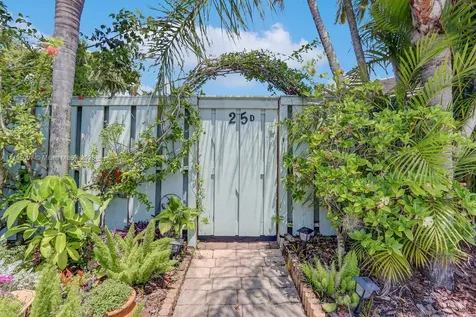 1127 E Seminole Avenue Jupiter FL 33477