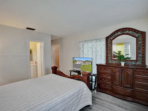 4340 NW 46th Terrace Lauderdale Lakes FL 33319