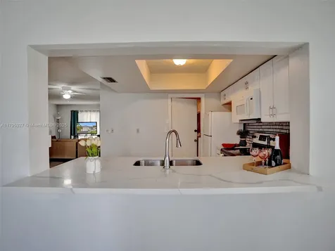 4340 NW 46th Terrace Lauderdale Lakes FL 33319