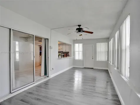 4340 NW 46th Terrace Lauderdale Lakes FL 33319