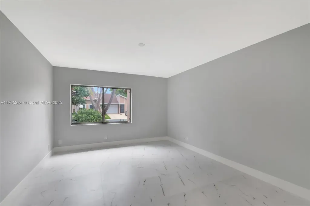 8055 Sweetbriar Way Boca Raton FL 33496