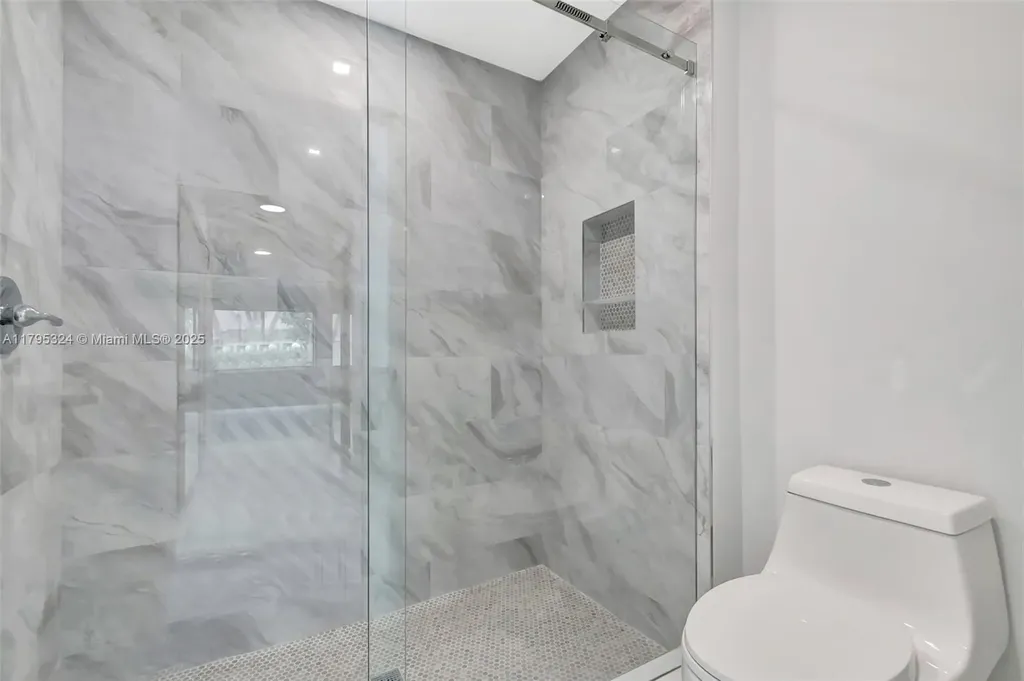 8055 Sweetbriar Way Boca Raton FL 33496