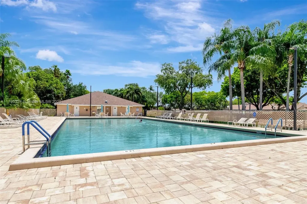 8055 Sweetbriar Way Boca Raton FL 33496
