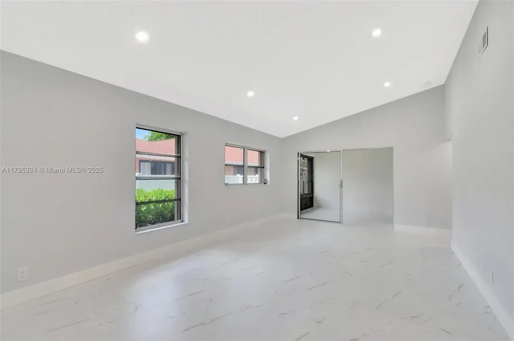 8055 Sweetbriar Way Boca Raton FL 33496