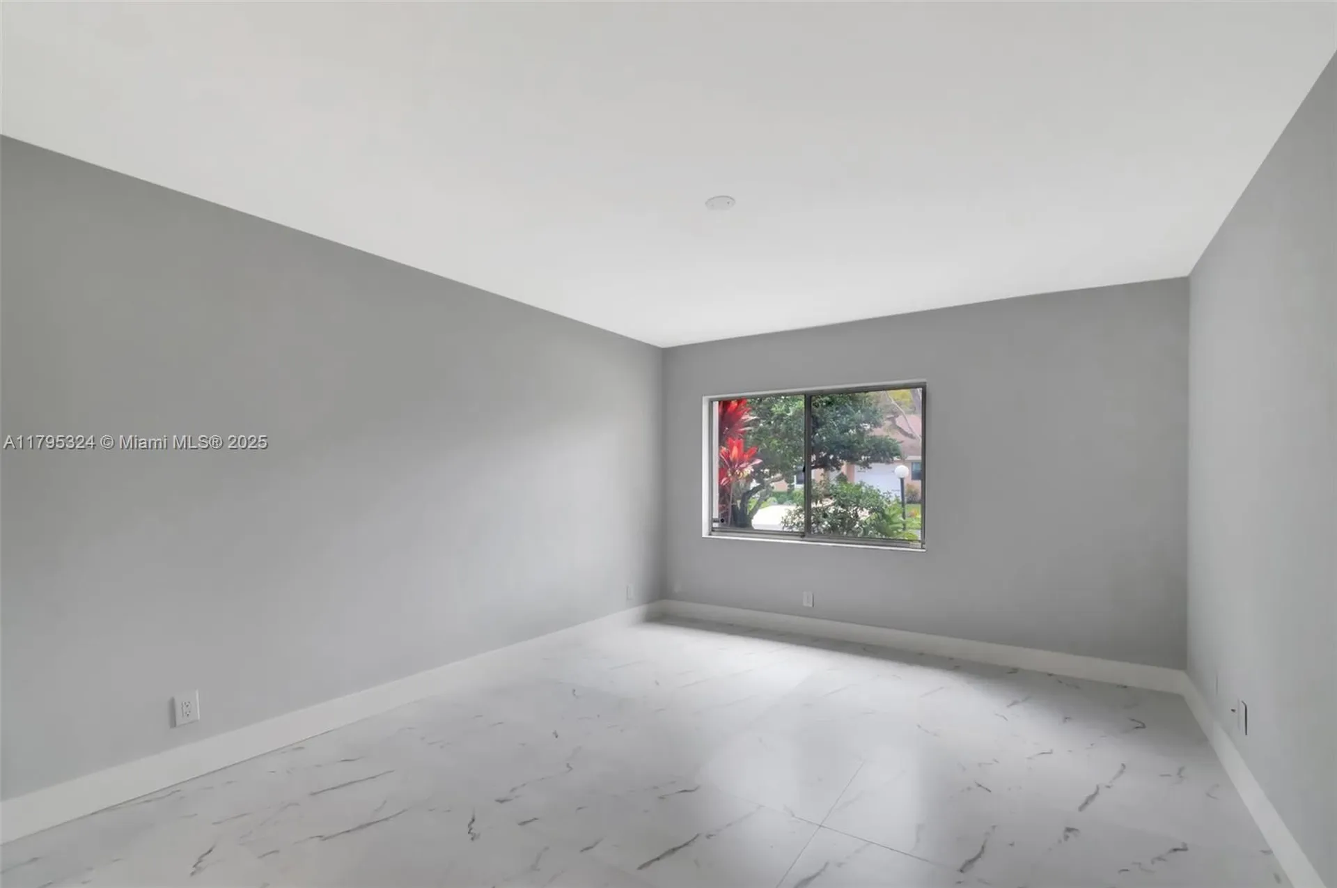 8055 Sweetbriar Way Boca Raton FL 33496