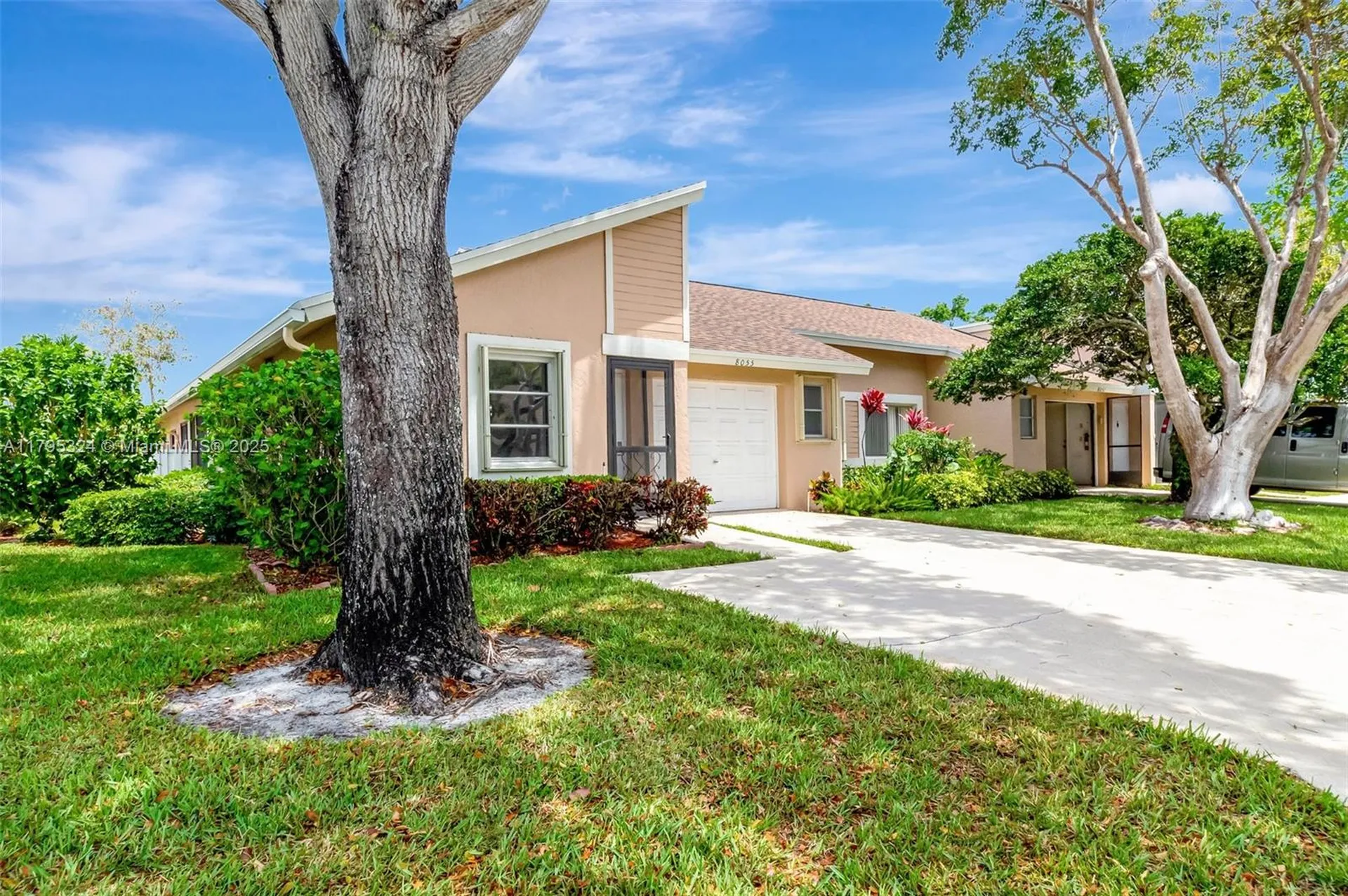 8055 Sweetbriar Way Boca Raton FL 33496