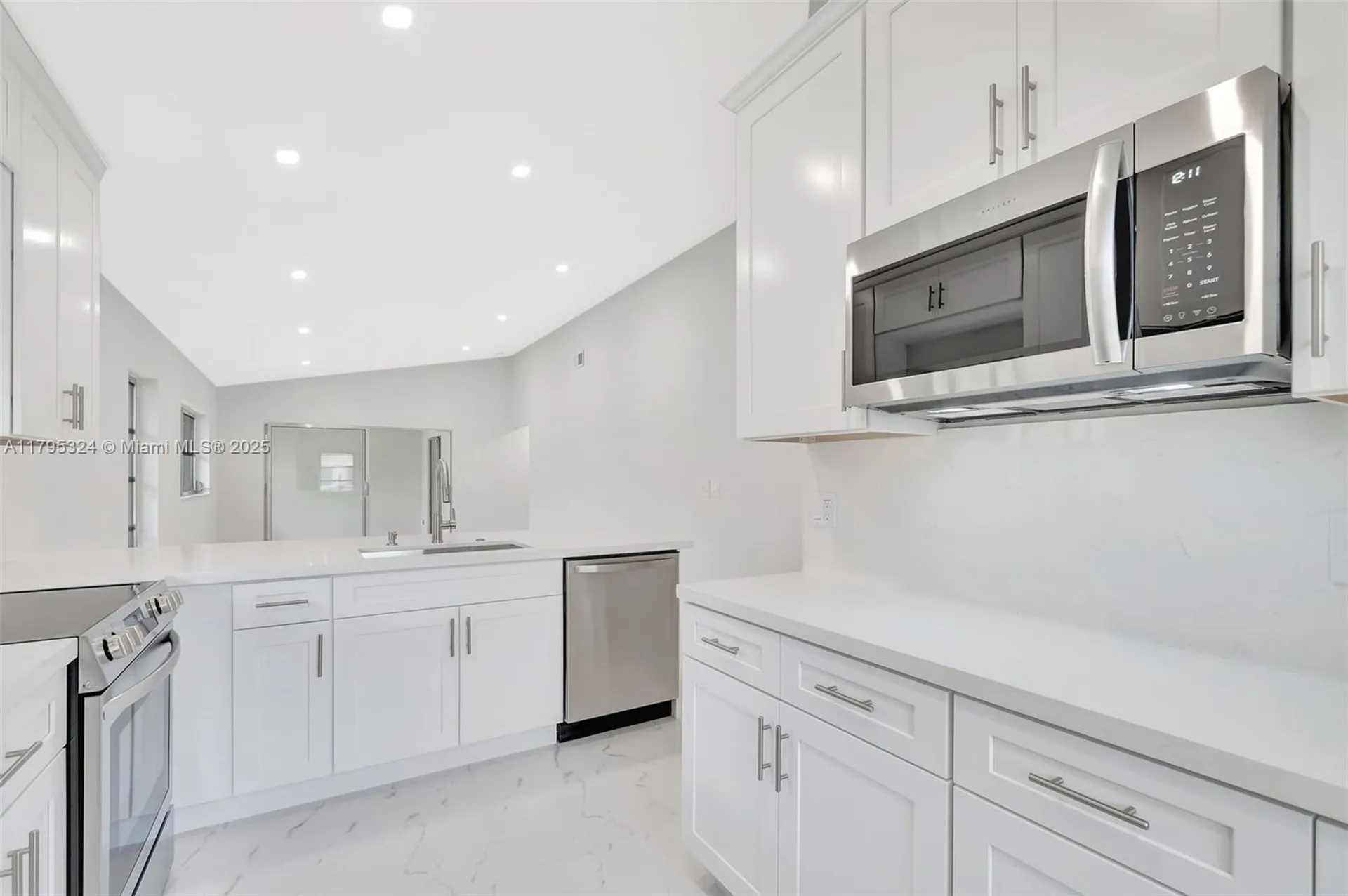 8055 Sweetbriar Way Boca Raton FL 33496