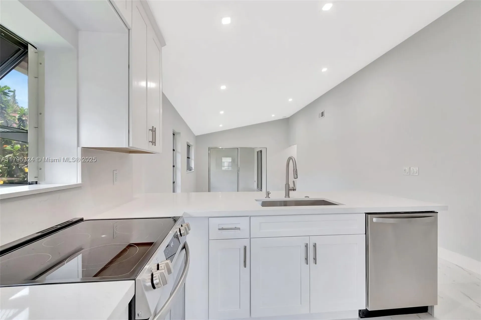 8055 Sweetbriar Way Boca Raton FL 33496