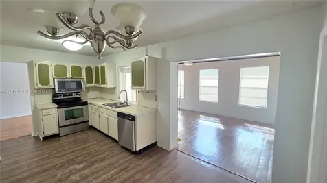 14020 Alamanda Avenue Miami Lakes FL 33014