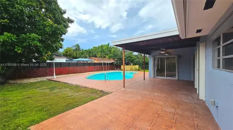 14020 Alamanda Avenue Miami Lakes FL 33014