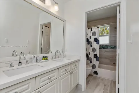 815 Regal Cove Road Weston FL 33327