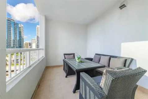 170 SE 14th Street Miami FL 33131