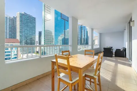 170 SE 14th Street Miami FL 33131