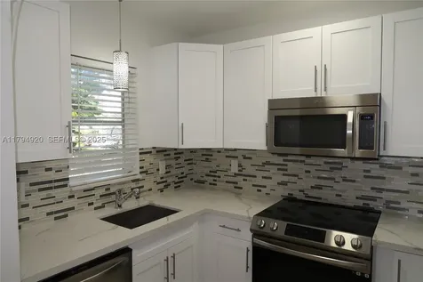 801 NE 18th Avenue #1-4 Fort Lauderdale FL 33304