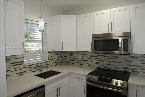 801 NE 18th Avenue #1-4 Fort Lauderdale FL 33304