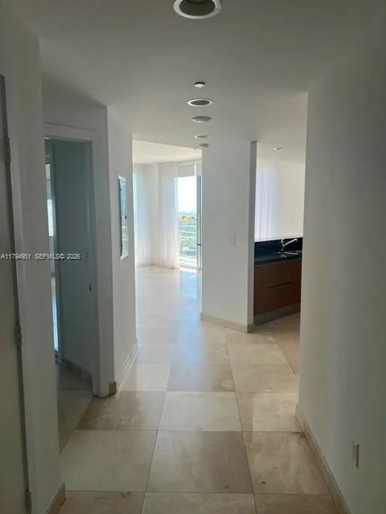 1050 Brickell Miami FL 33131