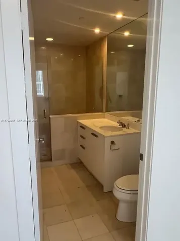 1050 Brickell Miami FL 33131