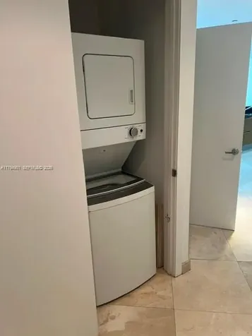 1050 Brickell Miami FL 33131