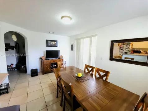 3064 SE 1st Drive Homestead FL 33033