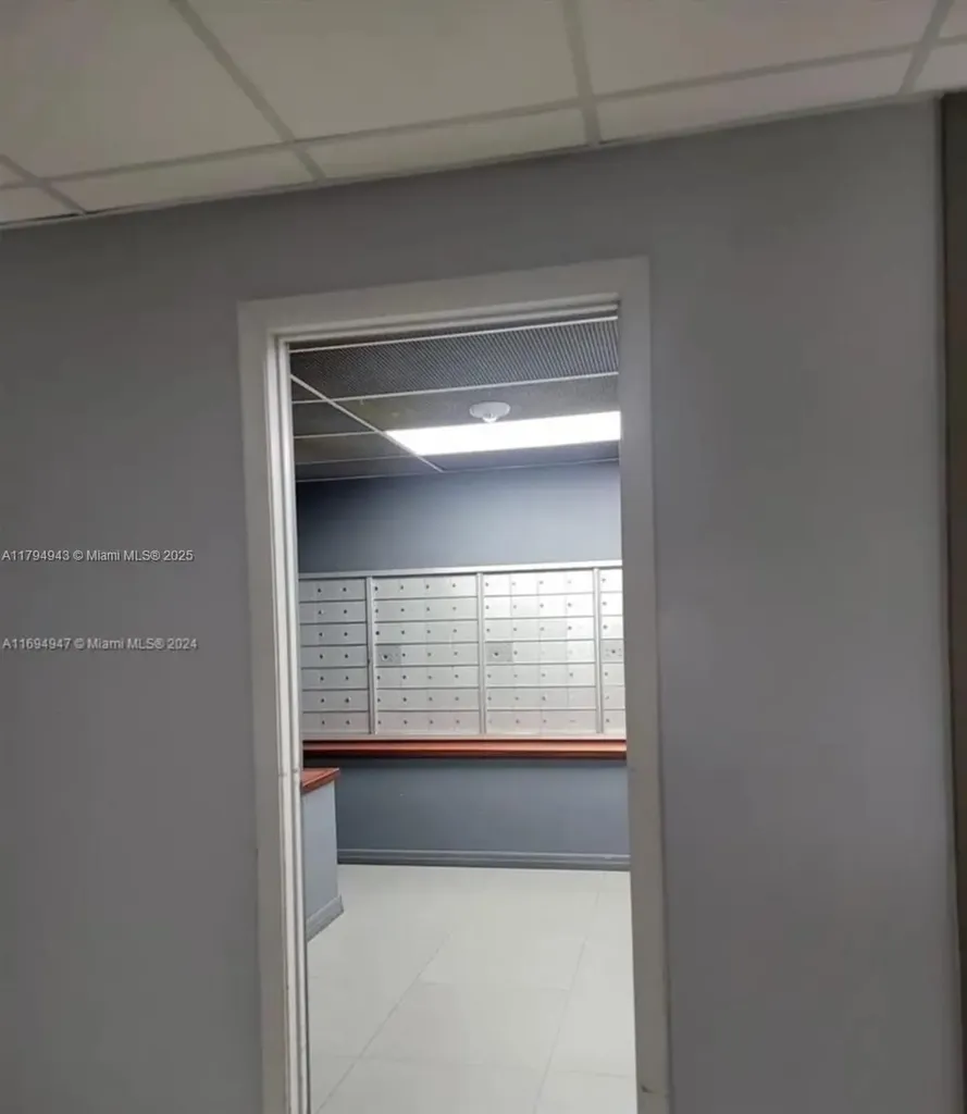 4400 Hillcrest Drive Hollywood FL 33021