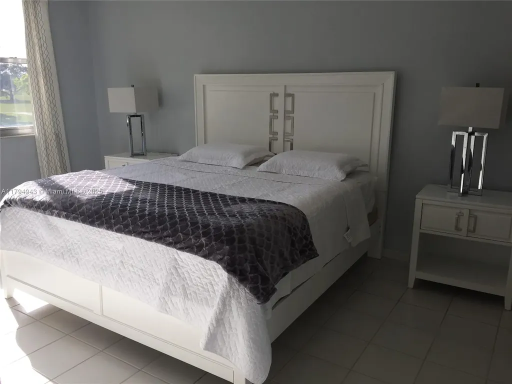 4400 Hillcrest Drive Hollywood FL 33021