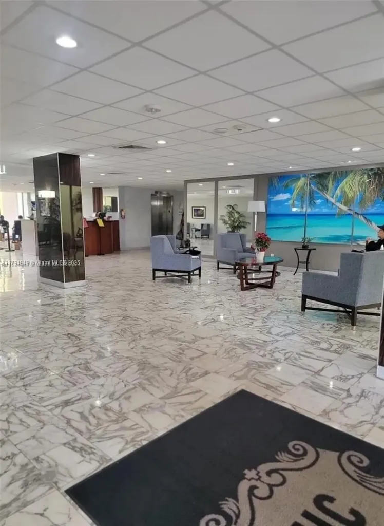 4400 Hillcrest Drive Hollywood FL 33021
