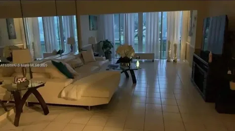 4400 Hillcrest Drive Hollywood FL 33021