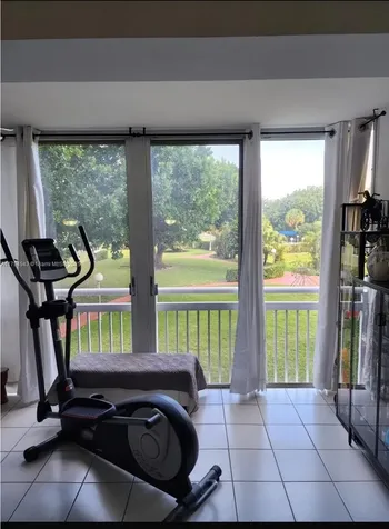 4400 Hillcrest Drive Hollywood FL 33021