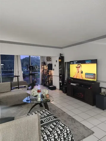4400 Hillcrest Drive Hollywood FL 33021