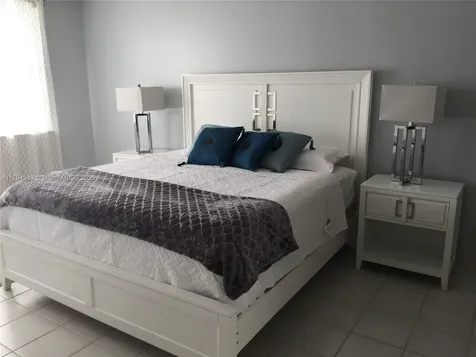 4400 Hillcrest Drive Hollywood FL 33021