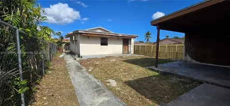 971 SW 88th Avenue Miami FL 33174
