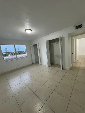 11195 SW 1st Street Sweetwater FL 33174