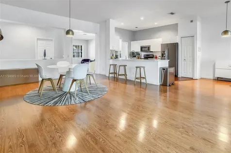 4458 Stone Ridge Way Weston FL 33331