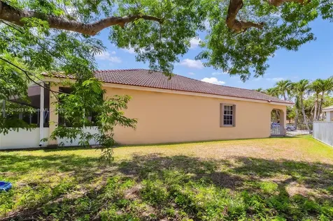 4458 Stone Ridge Way Weston FL 33331