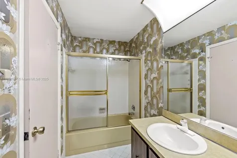 7640 NW 6th Court Plantation FL 33324