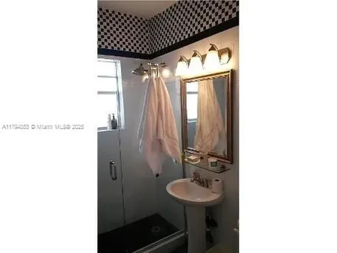 1611 Michigan Avenue Miami Beach FL 33139