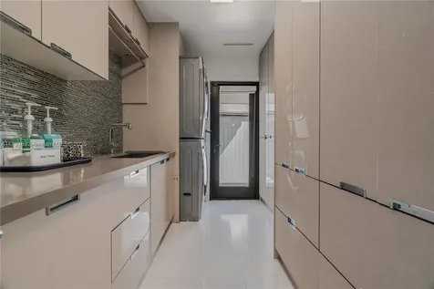 2901 Village Green Drive Miami FL 33175