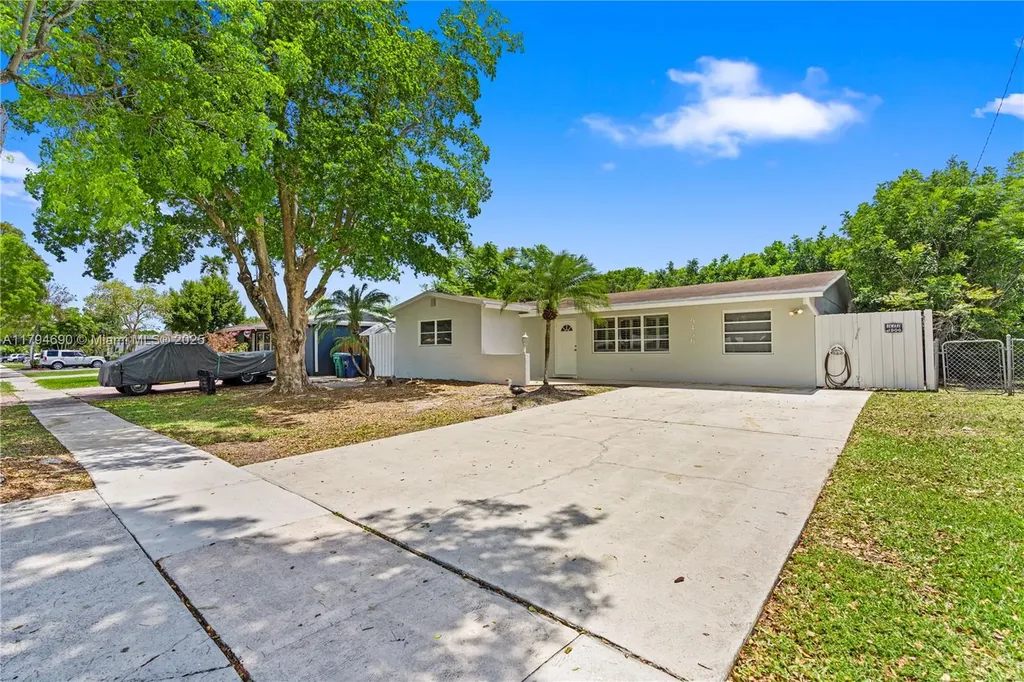 9456 SW 52nd Court Cooper City FL 33328