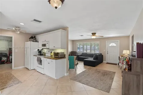 9456 SW 52nd Court Cooper City FL 33328