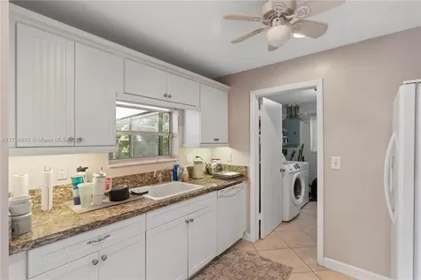 9456 SW 52nd Court Cooper City FL 33328