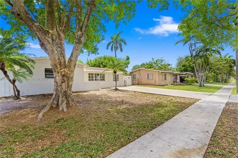 9456 SW 52nd Court Cooper City FL 33328