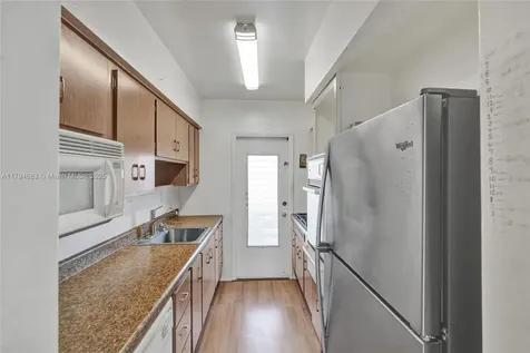 13105 Ixora Court North Miami FL 33181