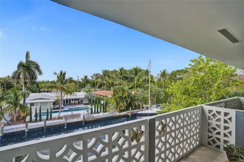 13105 Ixora Court North Miami FL 33181