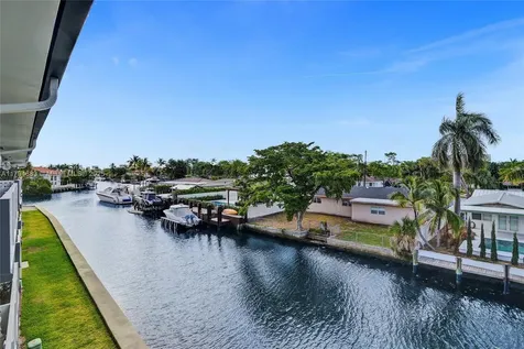 13105 Ixora Court North Miami FL 33181