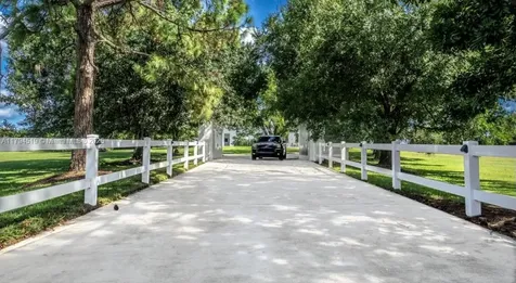 1901 SE Ranch Road Jupiter FL 33478