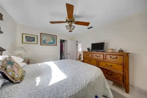 1243 Funston Street Hollywood FL 33019