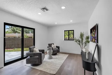 3732 SW 16th Street Fort Lauderdale FL 33312