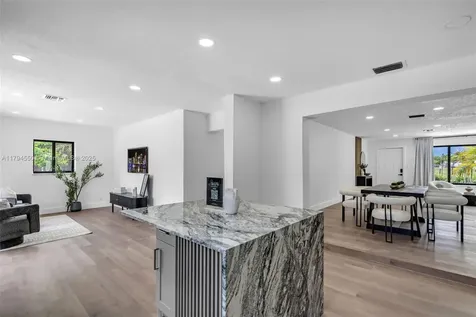 3732 SW 16th Street Fort Lauderdale FL 33312