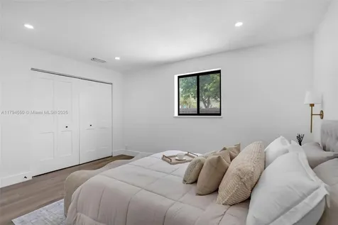 3732 SW 16th Street Fort Lauderdale FL 33312